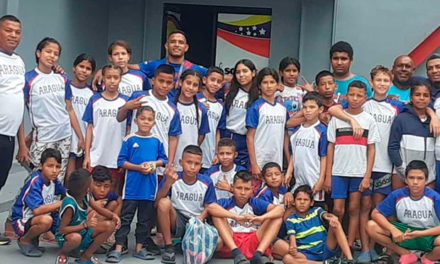 Niños de Lucha Olímpica Aragua lograron 17 preseas en Campeonato Nacional