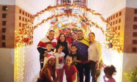 Ciudad Socialista en Ribas dio la bienvenida a la Navidad con encendido de luces