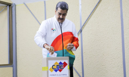 Presidente Maduro votó en referéndum consultivo sobre la Guayana Esequiba