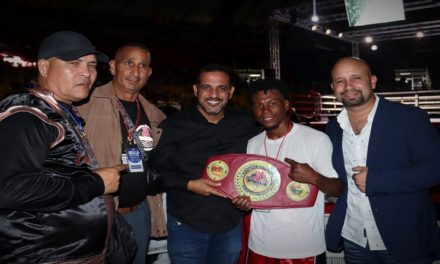 Wiston Oronó se corona en campeonato de boxeo “Batalla en el Caribe”