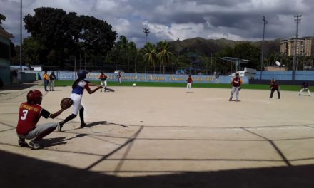 Selección juvenil de softball del estado Aragua continúa preparación con miras al 2024
