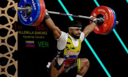 Venezolano Keydomar Vallenilla alzó bronce en Doha