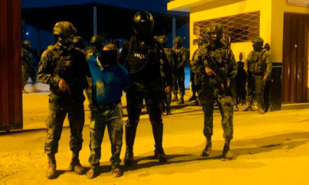 Ejército de Ecuador detiene a dos terroristas en zona fronteriza con Perú
