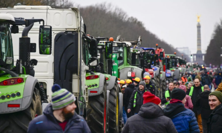 Agricultores de Alemania protestan ante recorte de los subsidios