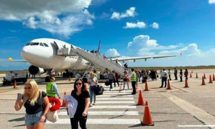 Operación charter Polonia-Venezuela ha recibido 6.344 turistas polacos en el país
