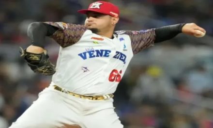 Ángel Padrón hizo historia en la Serie del Caribe con un no hitter