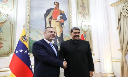 Presidente Maduro recibe en Miraflores a Canciller de Turquía