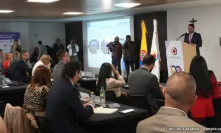 Debate en Colombia por deuda billonaria de entes del sistema de salud