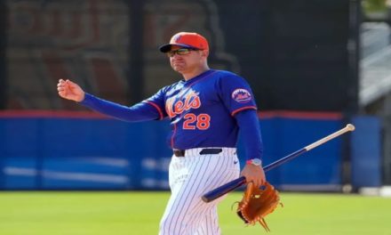 Venezolano Carlos Mendoza tratará de imitar a Guillén en la MLB