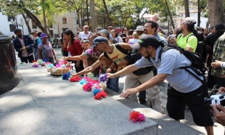 Artesanos conmemorarán su día con homenaje a El Libertador en todo el país