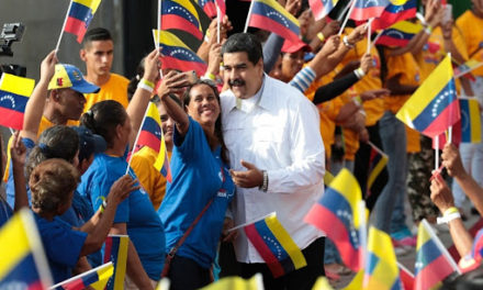 Maduro: La recuperación económica apunta a proteger los derechos de la mujer
