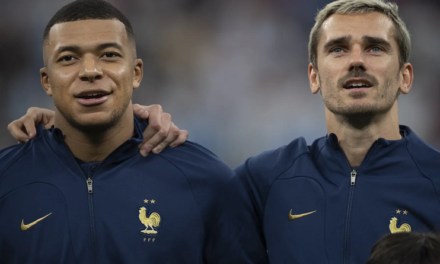 Mbappé y Griezmann encabezan selección francesa de fútbol para amistosos