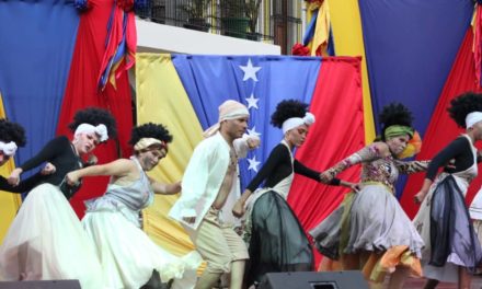 XXXIV Encuentro Municipal de Danzas realizado en la Plaza Ribas