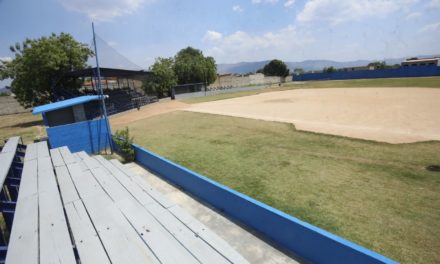 Gobierno regional supervisó avances en el Polideportivo de Corinsa