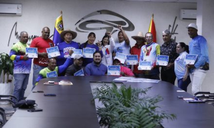 Gobierno regional entregó reconocimientos a pescadores de Aragua