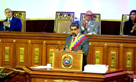 Maduro saludó crecimiento económico de Miranda con miras a ser potencia integral