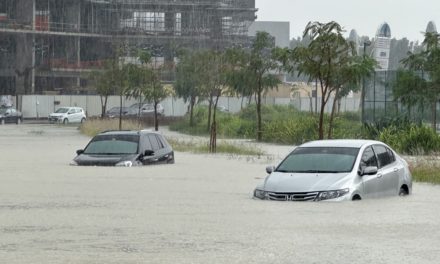 Carreteras y aeropuerto de Dubai inundados tras intensa tormenta