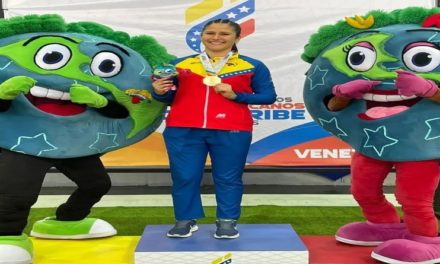 Karateca venezolana gana medalla de bronce en los Juegos Bolivarianos de la Juventud