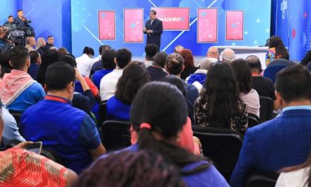 Presidente: Venezuela no necesita licencias para su bienestar económico