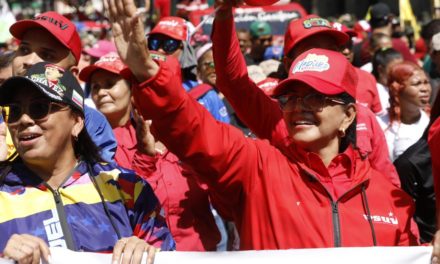 Fuerza Bolivariana de Aragua celebró la Revolución de Abril en Caracas