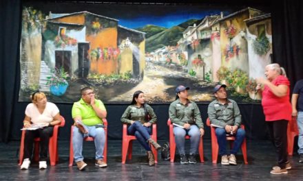 Realizan Asambleas Viviendo Venezolano en La Victoria