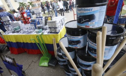 Gobierno Bolivariano entregó equipamiento a Bases de Misiones en Aragua