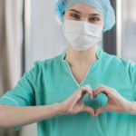 Enfermeras: pilares fundamentales en el cuidado profesional de la salud
