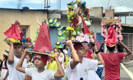 Devotos celebraron 23 años de San Juan en El Castaño