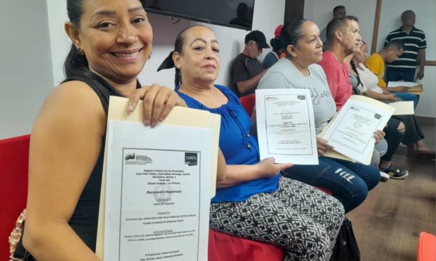Treintena beneficiados con títulos de adjudicación de tierras en Ribas