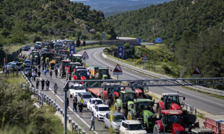 Movimiento de agricultores bloquean frontera entre España y Francia