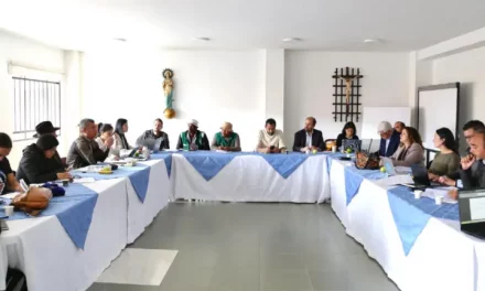 Campesinos y Gobierno colombiano crean mesa de diálogo