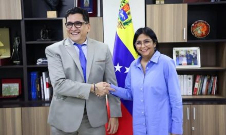 Venezuela y Colombia revisaron acuerdos para fortalecer lazos de cooperación