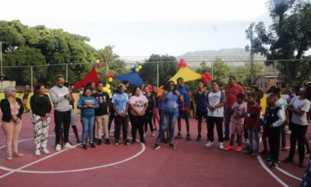 Reinaugurada cancha Alí Romero del municipio José Rafael Revenga