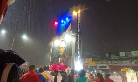 Develado monumento al prócer Generalísimo Francisco de Miranda en FLA