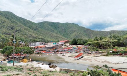 La pesca es el principal oficio de los ocumareños y el mar es su proveedor