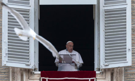 El papa reclama a los gobernantes «responsabilidad» para acabar con las guerras