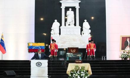 Presidente Maduro: Ingreso de Cristóbal Mendoza al Panteón es un acto de unión nacional