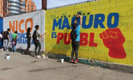 Revolucionarios incentivan el voto en Aragua con volanteo y murales