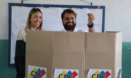 Autoridades participaron en la fiesta democrática de este 28 de julio