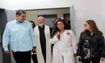 Presidente Maduro inaugura Hospital Tipo II en Ciudad Caribia