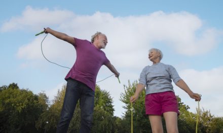 Adultos mayores pueden prevenir enfermedades con actividad física