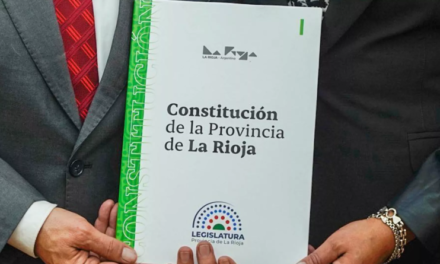 Provincia argentina aprobó su propia constitución en contra del gobierno de Milei