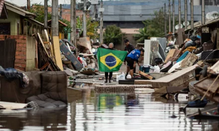 Donan más de 20 mil libros a bibliotecas afectadas por inundaciones en Brasil