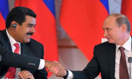 Putin felicita a Maduro por su victoria en las presidenciales de Venezuela