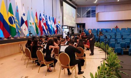 Director cubano de orquesta sobresalió con estreno mundial en Panamá