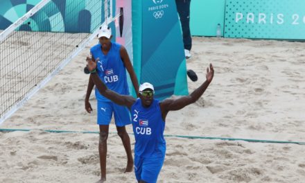 Cuba tumbó a EEUU en debut de voleibol de playa de París 2024