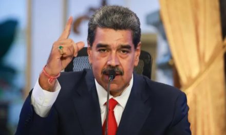 Maduro: Centro Carter «ha hecho su despedida» tras desestimar jaqueo electoral