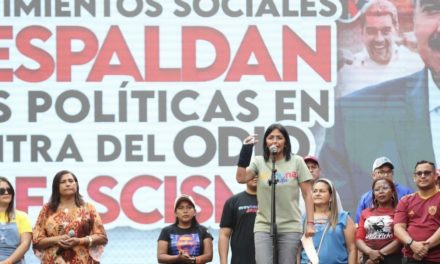 Vicepresidenta responsabiliza a Machado y González de violencia fascista