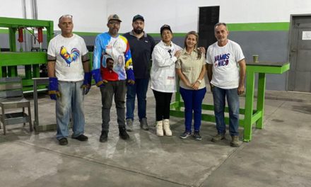 Gobierno Bolivariano de Aragua rehabilitó máquina recicladora de plástico