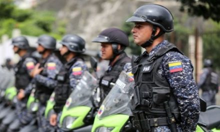 Continúan patrullajes militares y policiales en Venezuela para garantizar la paz